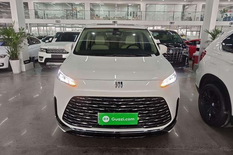 Used Buick GL8 New Energy 2025 Lu Shang Smart Enjoyment Edition 7-Seater Front