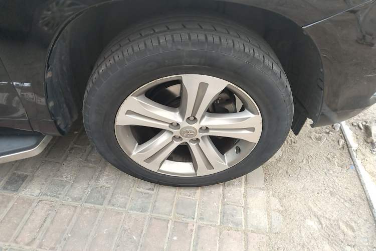 Used Toyota Highlander 2012 2.7L Two-Wheel Drive 7-Seater Luxury Edition
