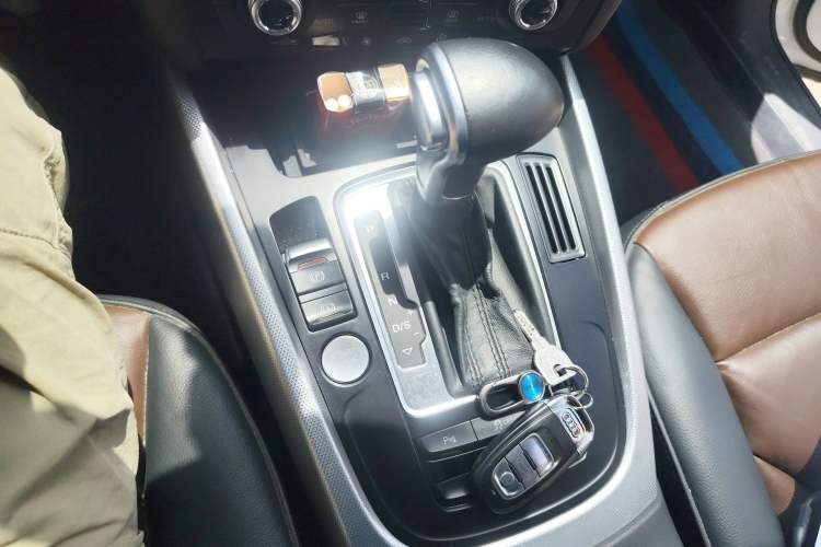 Used Audi Q5 2016 40 TFSI Technology Edition Gear Lever