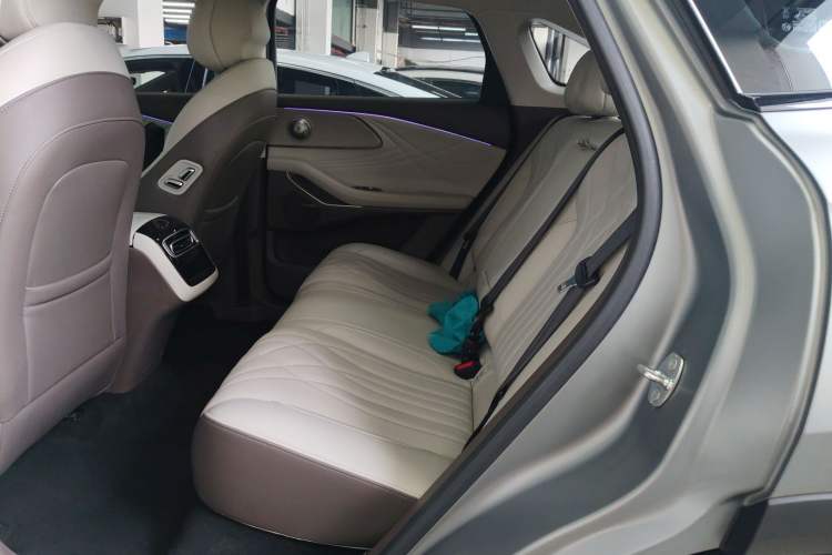 Used EXEED Stellar C-DM 2024 1.5T Long-Range Pro
