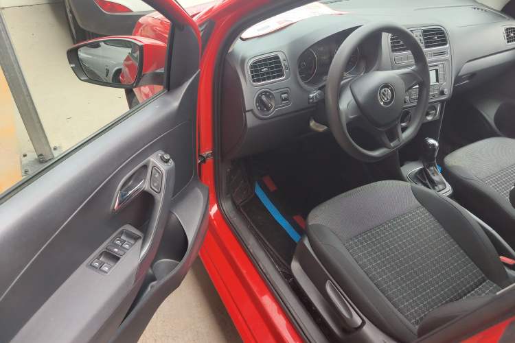 Used Volkswagen Polo 2014 1.6L Automatic Comfort Edition Driver Seat