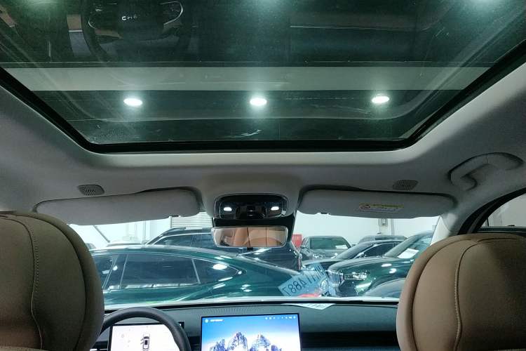 Used Chery Tiggo 8 L 2024 2.0T Two-Wheel-Drive Luxury Version 7 Seats