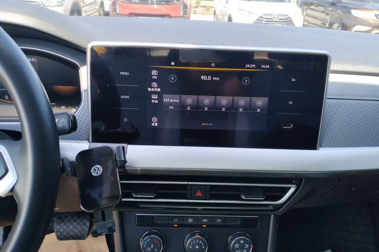 Used Volkswagen Lavida 2023 280TSI DSG Full-Comfort Edition Audio And AC Panel