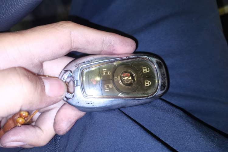 Used Buick GL8 2022 ES Landtrek 653T Luxury Edition
