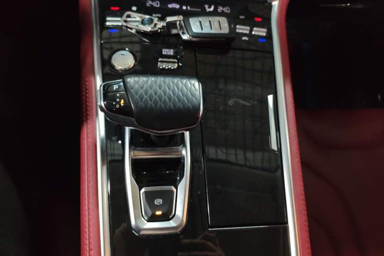 Used Changan CS85 COUPE 2019 1.5T DCT Dynamic Version China VI Standard