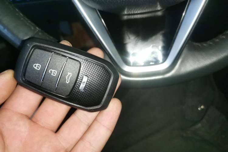 Used Toyota Harrier 2022 2.0L CVT Two-Wheel Drive Luxury Edition