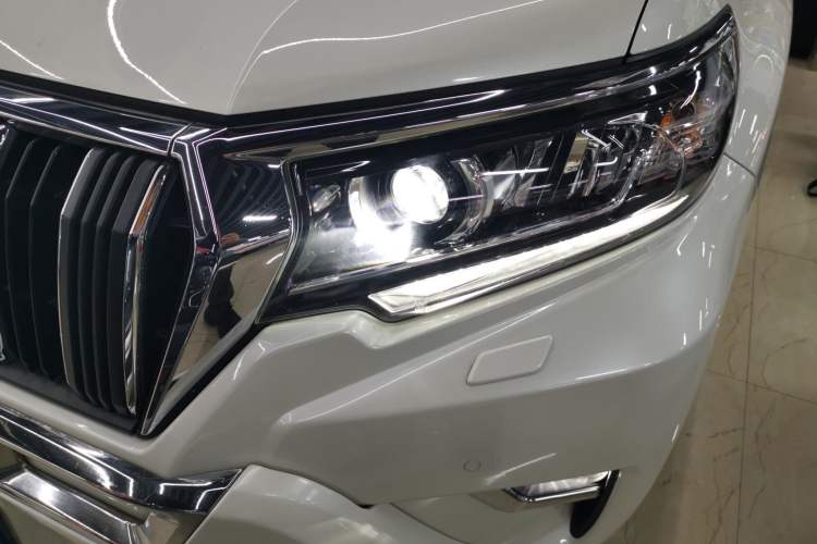 Used Toyota Prado 2018 3.5L Automatic TX-L with Rear-Mounted Spare Tire Left Front Headlight