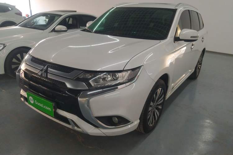 Used Mitsubishi Outlander 2021 2.0L Two-Wheel Drive Comfort Edition 5 Seats