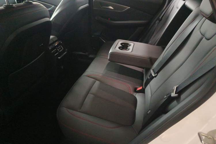 Used FORTHING T5 EVO 2021 1.5TD DCT Diamond Edition