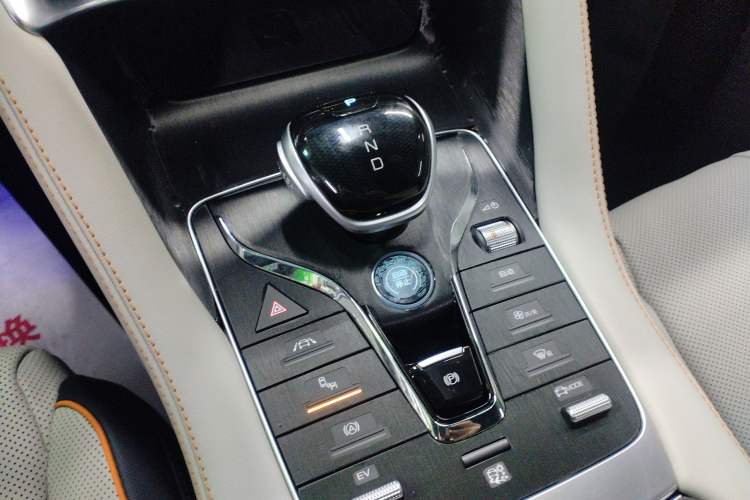 Used BYD Song PLUS New Energy 2021 DM-i 110KM Flagship PLUS Gear Lever