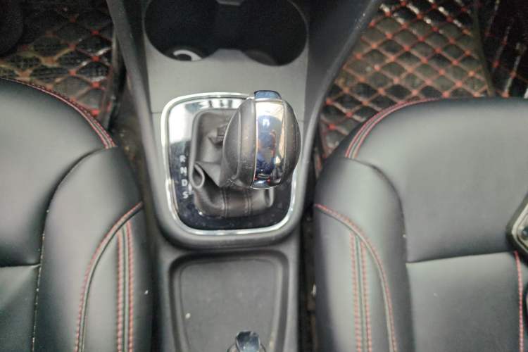 Used Volkswagen Polo 2016 1.6L Automatic Comfort Model Gear Lever