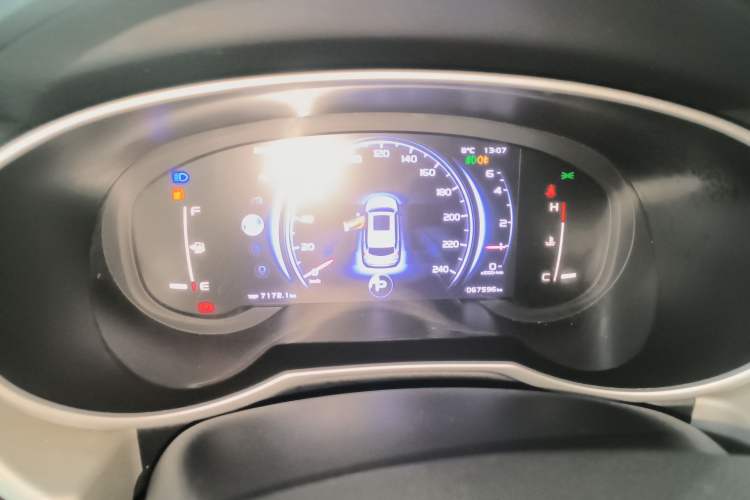 Used Geely Auto Emgrand X7 Sport 2018 1.8TD Automatic Two-Wheel Drive Smart Connect 4G Internet Edition