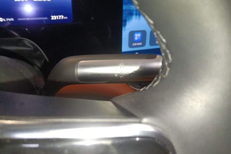 Used Hima AITO M9 2024 Range-Extended Ultra Version 42 kWh 6-Seater Model Gear Lever