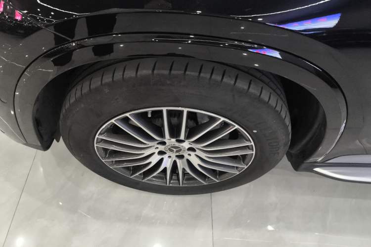 Used Mercedes-Benz GLC 2025 Refreshed GLC 300 L 4MATIC Dynamic Version 5 Seats Left Front Wheel Hub