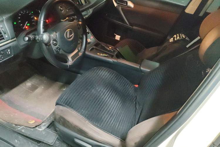 Used Lexus CT 2017 CT200h Elite Edition Solid Color China V Standard Left Front Seat