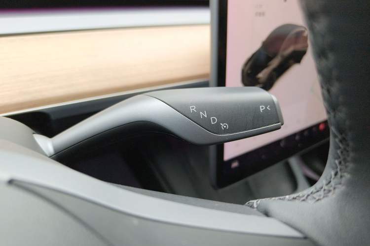 Used Tesla Model Y 2021 Standard Range Rear-Wheel Drive Version Gear Lever