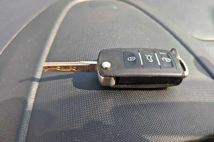 Used Skoda Fabia 2012 1.6L Automatic Cool Black Edition Vehicle Key