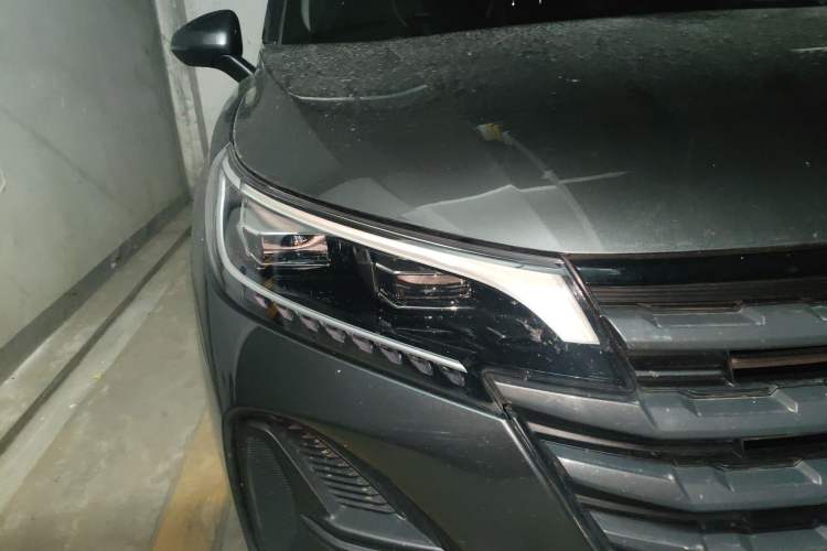 Used GAC Trumpchi GS4 2021 270T Automatic Elite Tech Edition Right Front Headlight