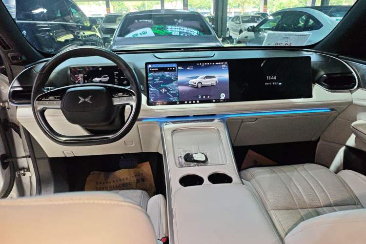 Used XPeng G9 2022 570 Max Center Console