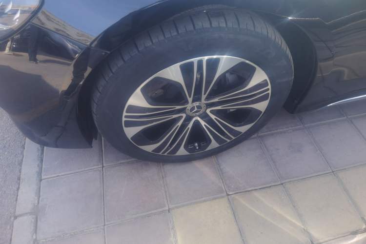 Used Mercedes-Benz E-Class New Energy 2024 E 350 e L Plug-in Hybrid Sedan Left Front Wheel Hub