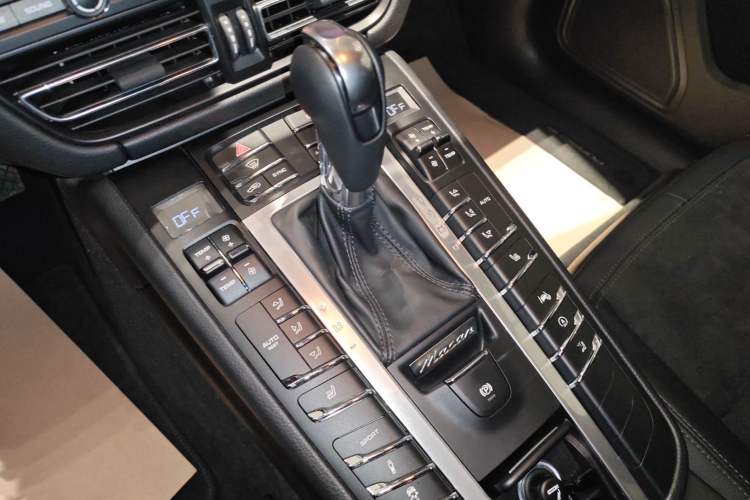 Used Porsche Macan 2018 Macan 2.0T