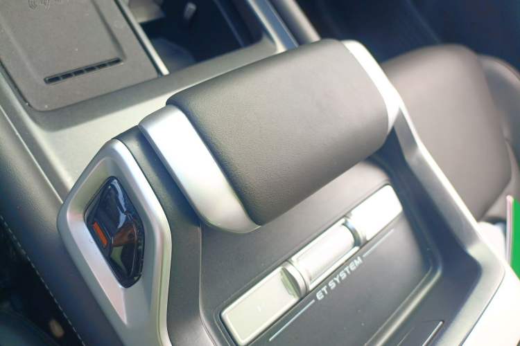 Used Deepal G318 2024 Four-Wheel Drive Comfort Edition Gear Lever