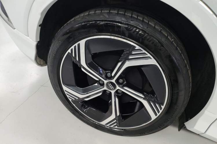 Used Audi Q4 e-tron 2022 40 e-tron Adventure Edition