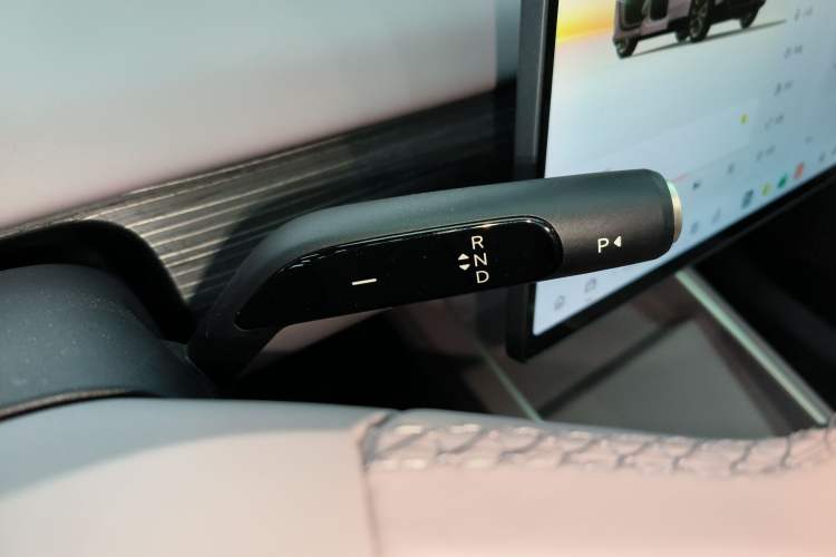 Used ONVO L60 2024 60 kWh Rear-Drive Version
