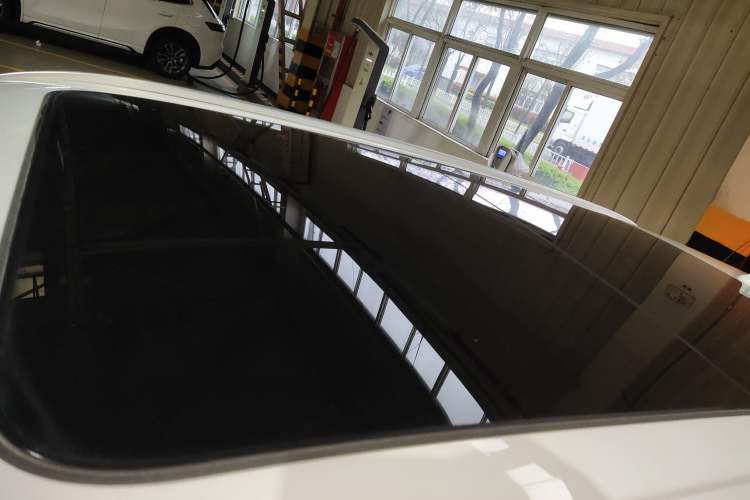 Used Lynk & Co 08 EM-P 2023 120km Long-Range Pro Roof