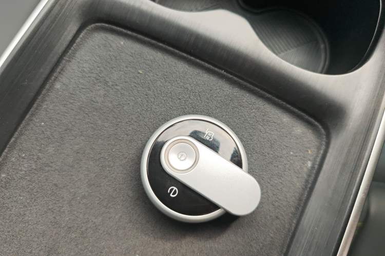 Used Bestune Yueyi 03 2025 445km Joyful Edition