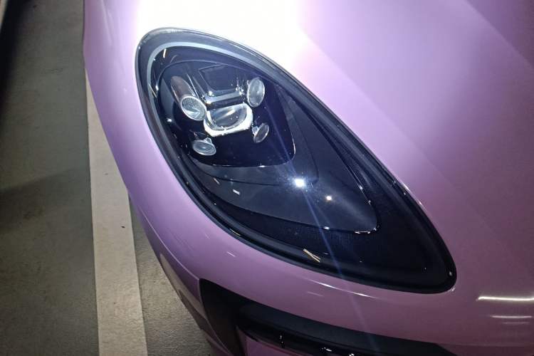 Used Porsche Macan 2020 Macan 2.0T Right Front Headlight