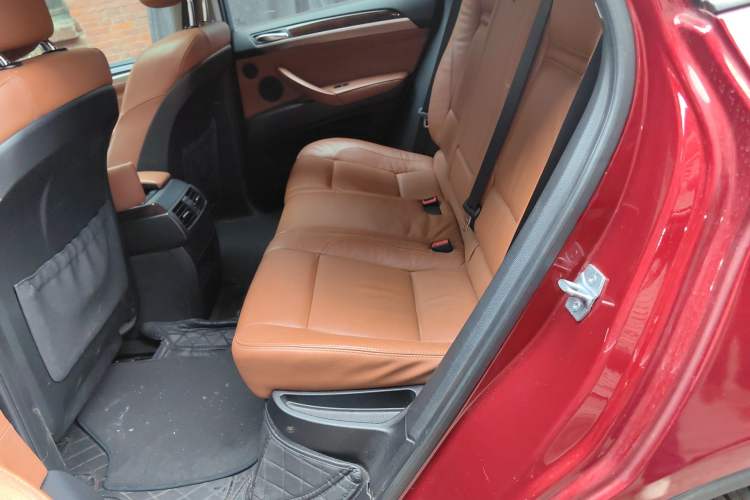 Used BMW X6  Left Rear Seat