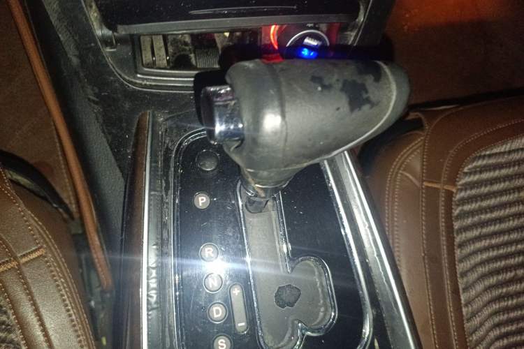 Used Hongqi H7 2015 2.0T Luxury Model
