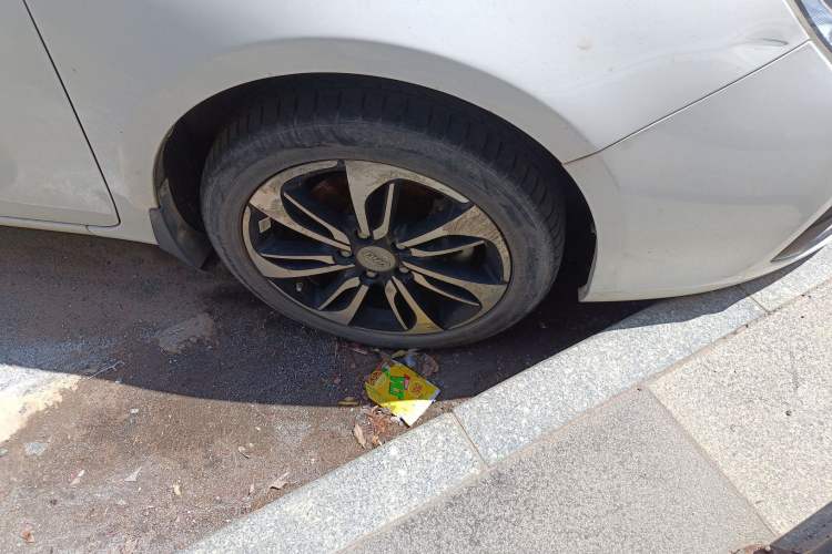 Used BYD Qin New Energy 2015 1.5T Dual-Crown Flagship Plus Edition
