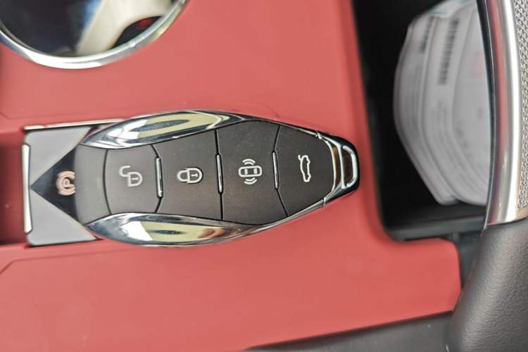 Used Hongqi HS3 PHEV 2024 PHEV 115km Jingwei Edition Vehicle Key