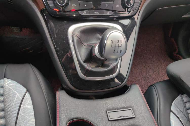 Used Haval H6 2013 Sport Edition 1.5T Manual Two-Wheel Drive Prestige Model