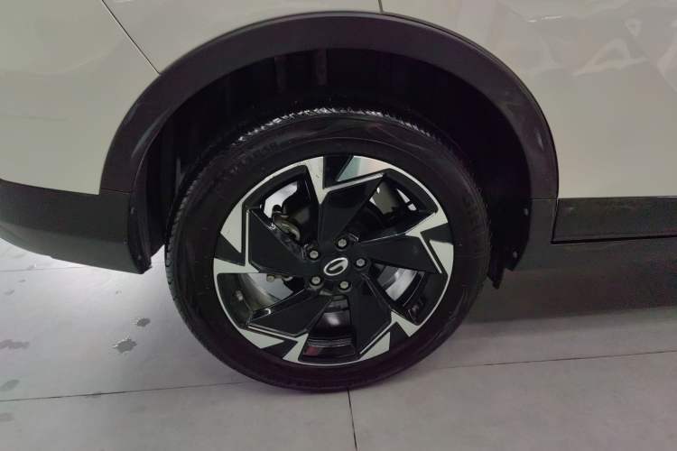 Used GAC Trumpchi GS3 2022 POWER 270T Automatic Luxury Edition Right Rear Wheel Hub