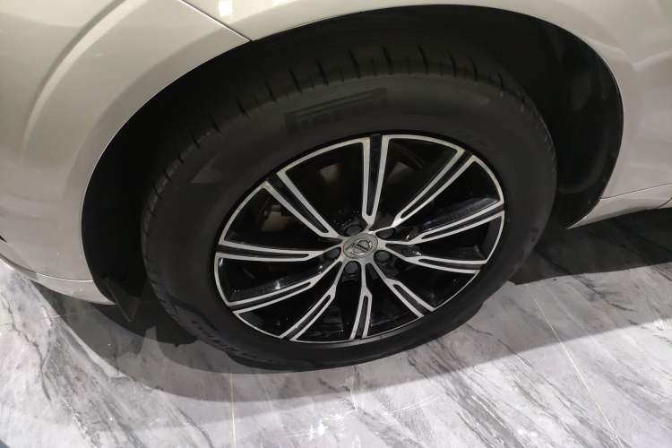 Used Volvo XC60 2020 T5 4x4 Smart Luxury Edition
