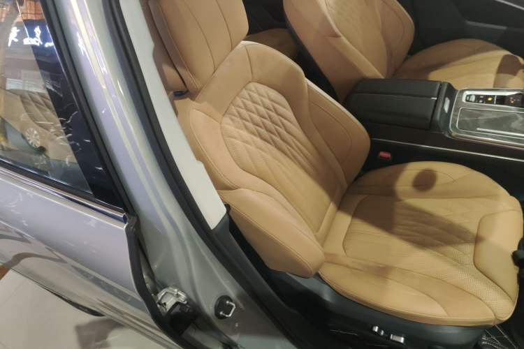 Used Hongqi HS5 2023 2.0T Four-Wheel Drive Flagship Pro Edition
