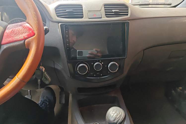 Used Wuling Hongguang 2016 1.5L Restyled S Comfort Version Audio And AC Panel