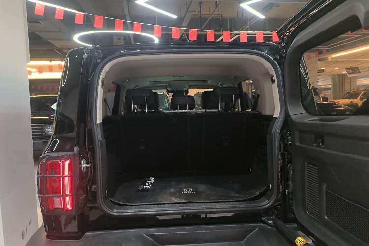 Used Tank 300 2023 Off-Road Edition 2.0T Conqueror Trunk