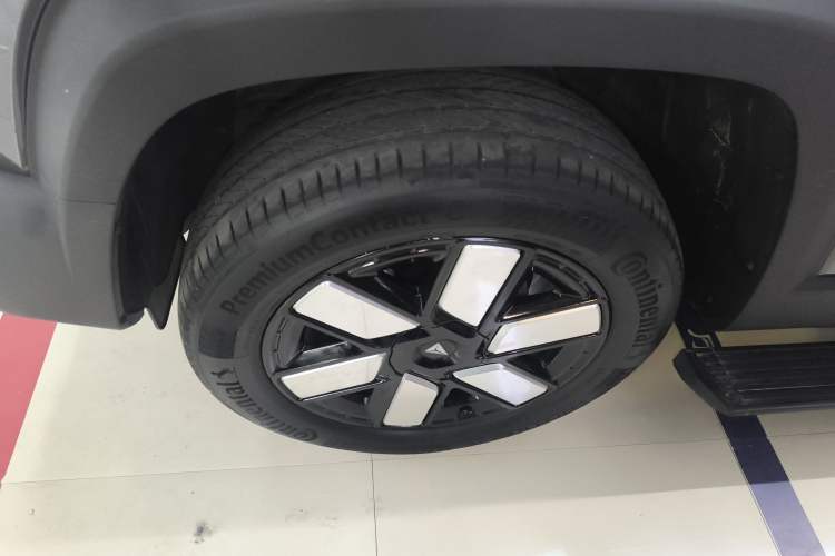 Used Deepal G318 2024 Four-Wheel-Drive Air Suspension Model