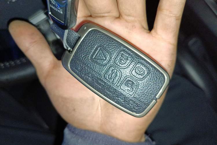 Used Jaguar XF 2013 XF 3.0 SC Prestige Edition
