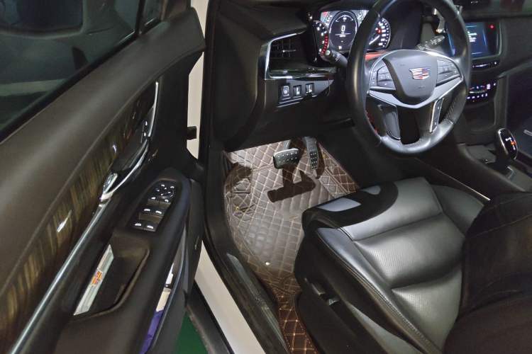 Used Cadillac XT5 2018 25T Luxury Model