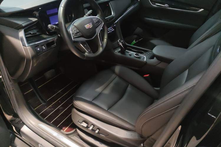 Used Cadillac XT5 2022 2.0T Two-Wheel Drive Luxury Version