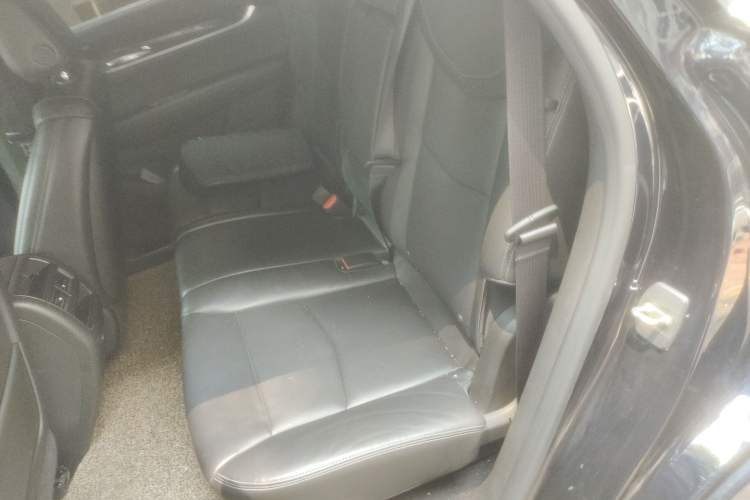 Used Cadillac XT5 2020 Revised Version 28T Luxury Edition Left Rear Seat