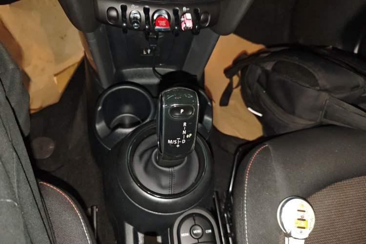 Used MINI MINI 2023 1.5T ONE