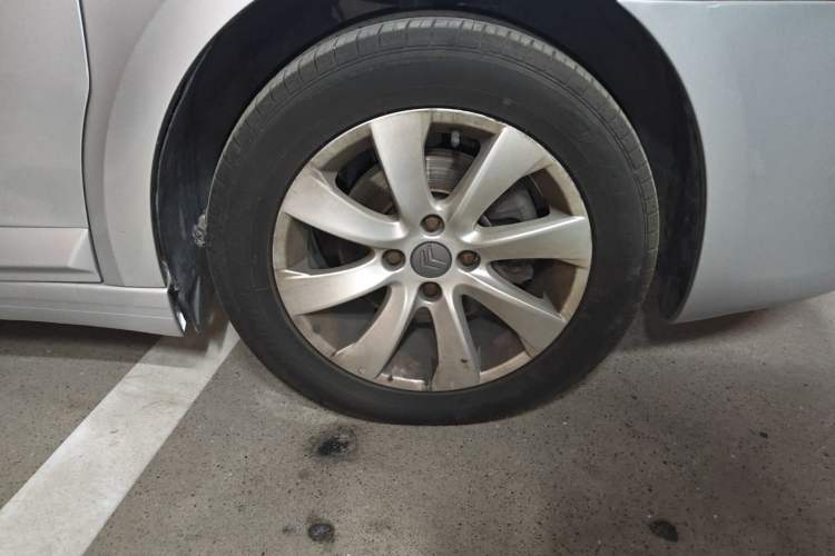 Used Citroen C-Quatre 2011 Sedan 1.6L Manual Fashion Edition Right Front Wheel Hub