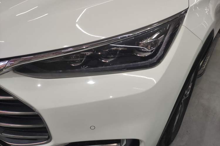 Used BYD Tang 2018 2.0T Automatic SmartConnect Luxury 7-Seater China V Emission Standard