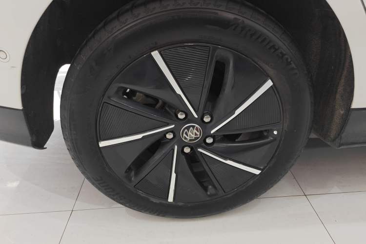 Used Buick Velite 6 2022 Connected Smart PLUS Right Rear Wheel Hub